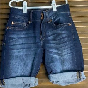 NWOT No Boundaries Dark Wash Denim Shorts